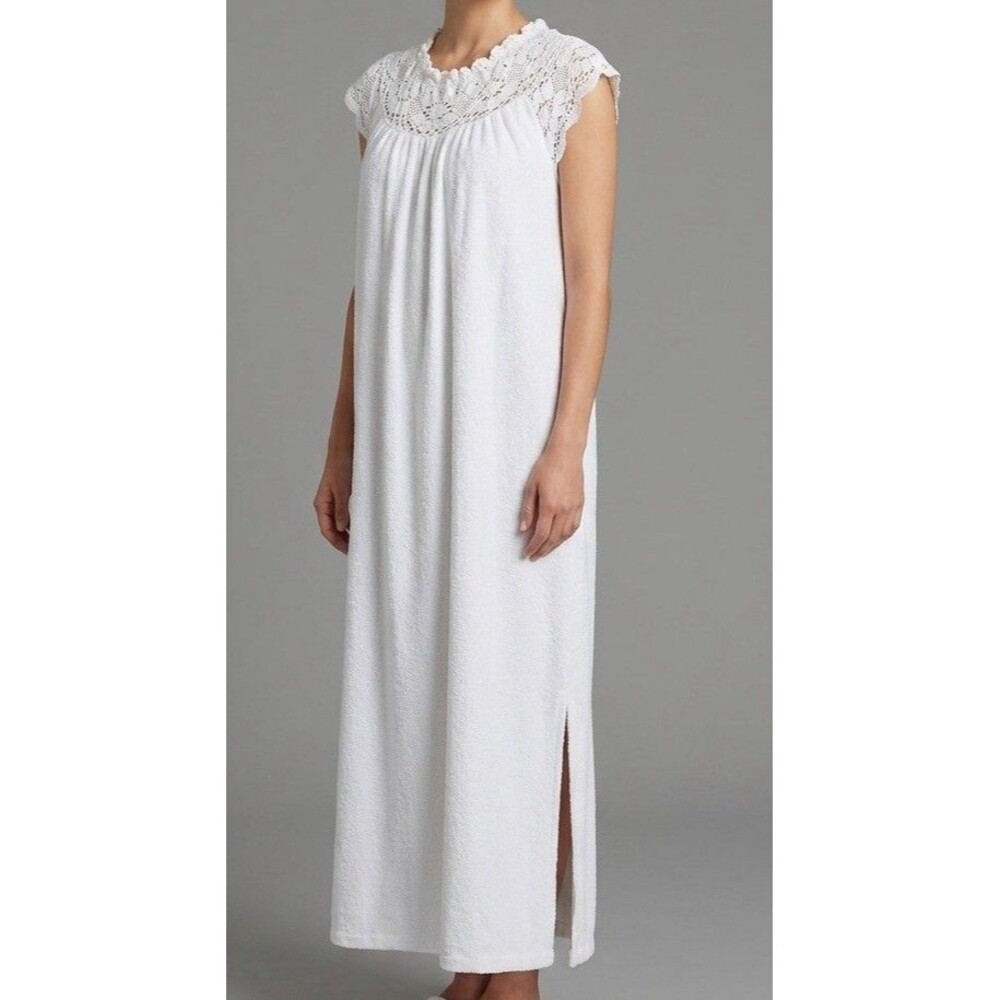 Vintage Miss Elaine Terry Cloth Caftan Robe White Crochet Lace Small Union Label
